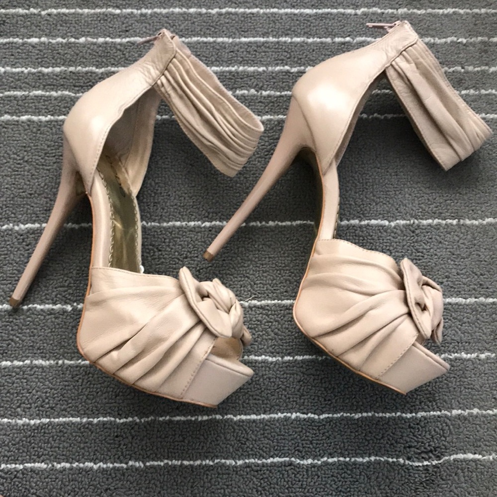 Bebe Bow platform Heels in Nude 👡 size 8 - Picture 3 of 5